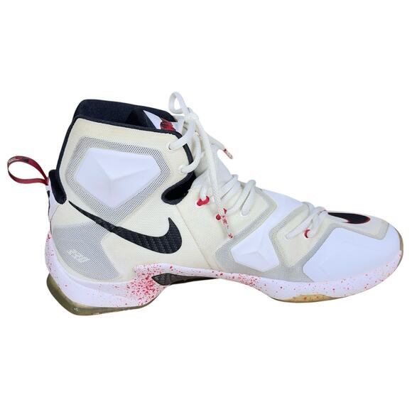 Nike LeBron 13 Friday the 13th 2015 Size 13 Sneakers Blood Jason Vorhees Horror - Picture 1 of 11
